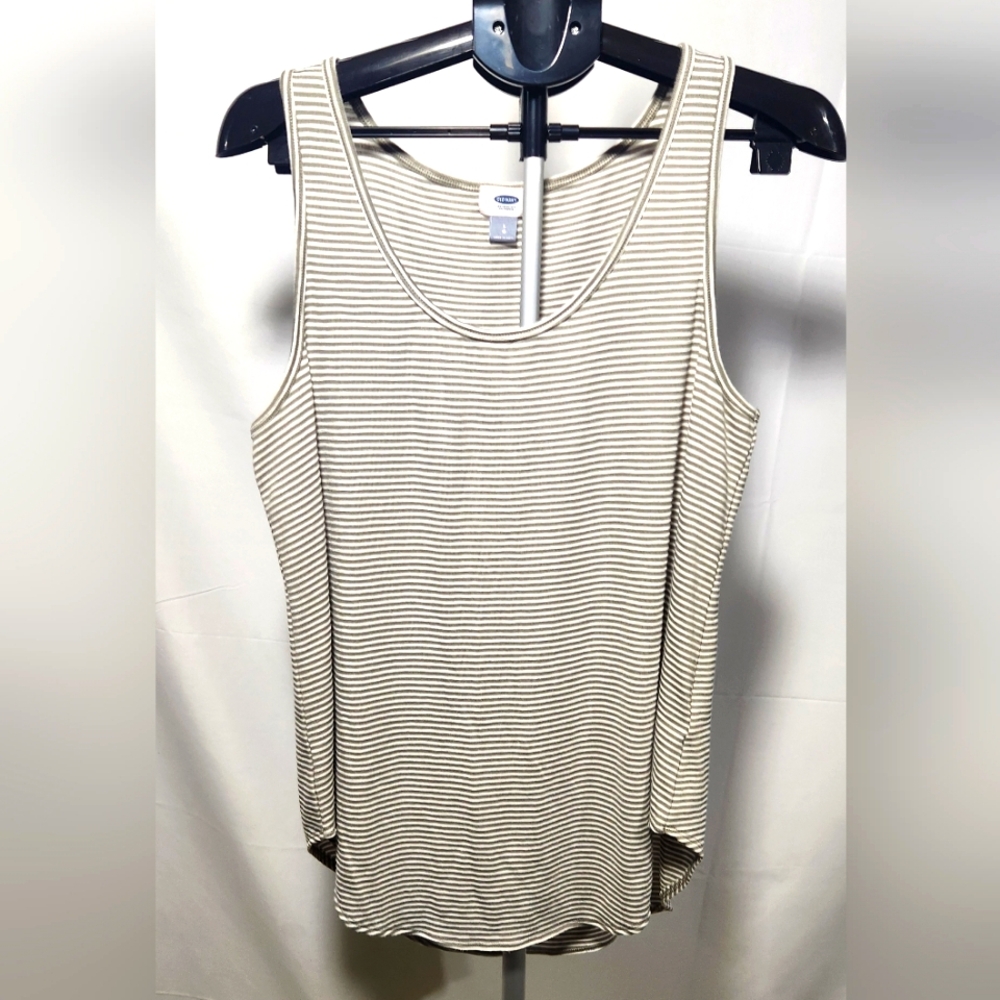 🛍 4/$20 🛍 Old Navy Cream Stripe Fitted Tank Top-Size LG